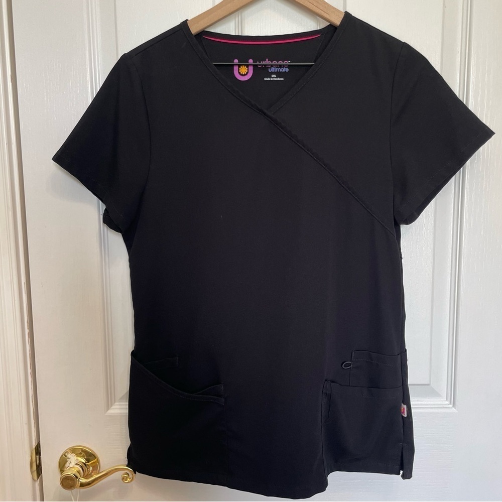 Urbane Scrub top